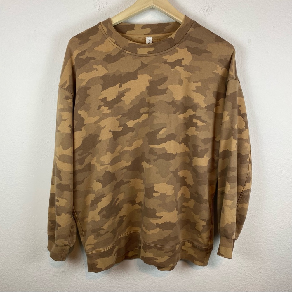 Lululemon Women’s Size 8 Sweatshirt Perfectly Oversized Crew Camo Beige Multi